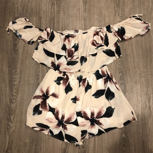 AEO Floral Romper - Picture 3 of 4